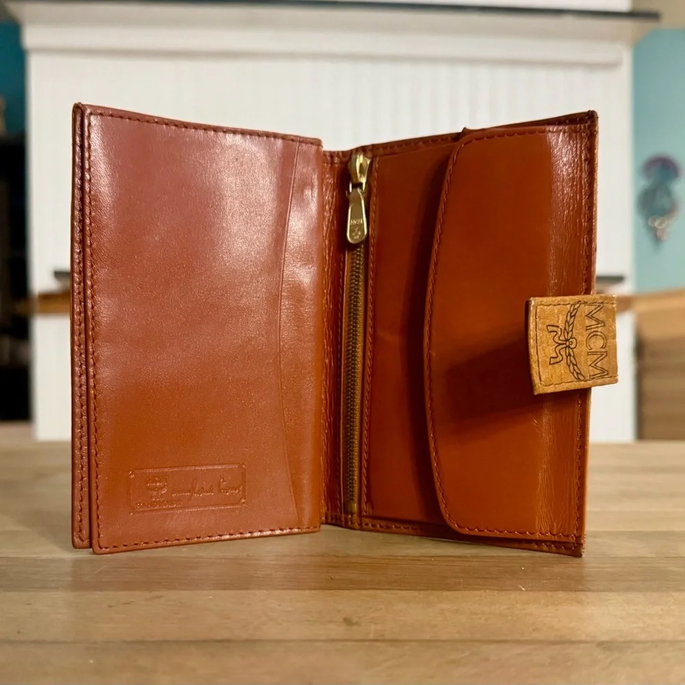 MCM Vintage Unisex Visetos Leather Compact Bifold Wallet in Cognac - Picture 12 of 12